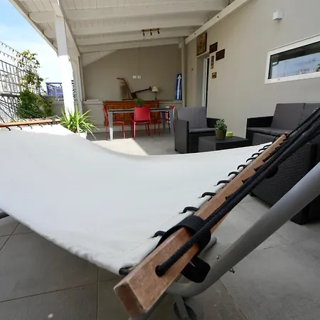 Maracu, Exclusive With Terrace Bari